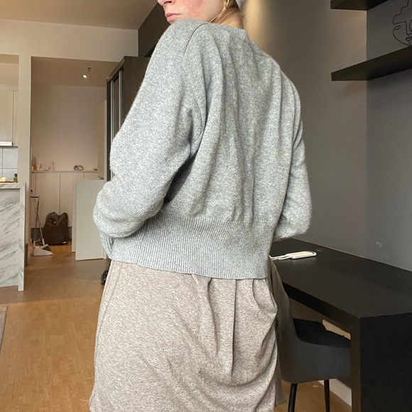 Theory cashmere sweater - Picture 3 of 9